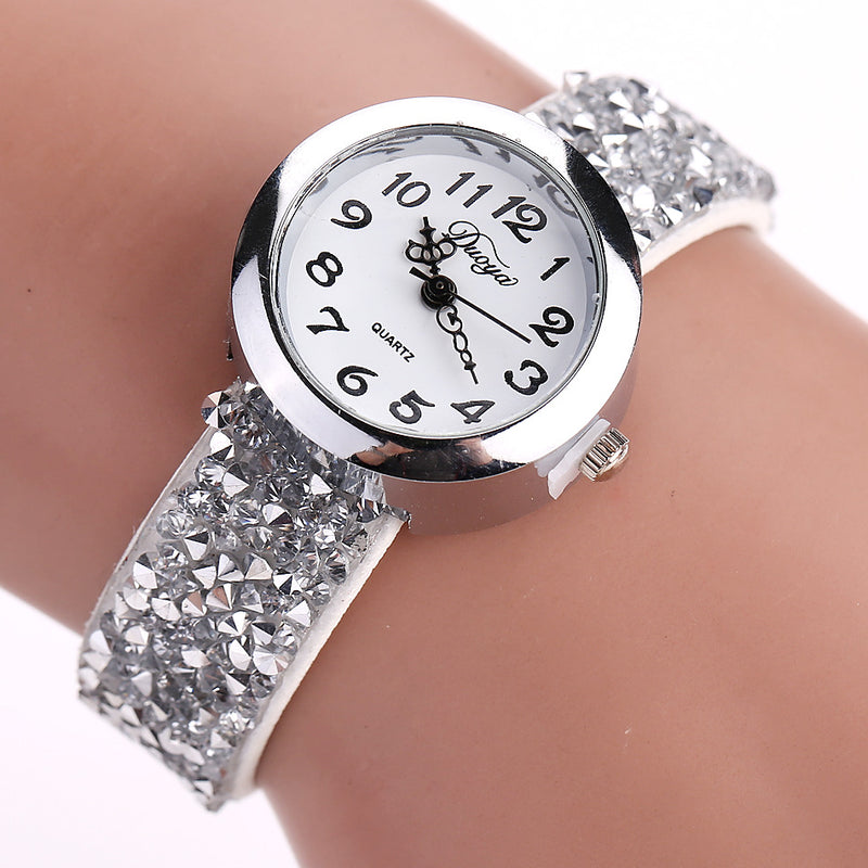 DUOYA DY005 Retro Style Ladies Bracelet Watch Gift Leather Strap Quartz Watches
