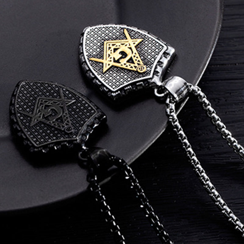 Fashion Pendant Necklace Geometric Shield Stainless Steel Chain Charm Necklace Jewelry for Men