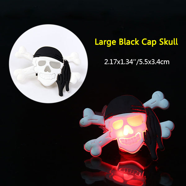 2Pcs Kids Halloween LED Brooch Halloween Kids Party Supplies LED Flashing Light Brooch