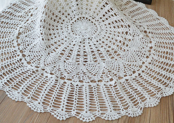 80cm White Hand Crochet Tablecloth Table Runner Desk Cover Topper Pineapple Floral Wedding Decor
