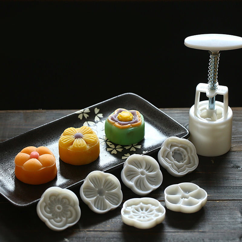 50g 6 Patterns Moon Cake Mold Round Flower Mould Baking Tool Mid Autumn Festival DIY Decoration