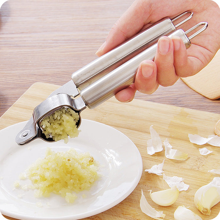 New Stainless Steel Garlic Press Hand Presser Crusher Ginger Squeezer Slicer Masher Kitchen Tool