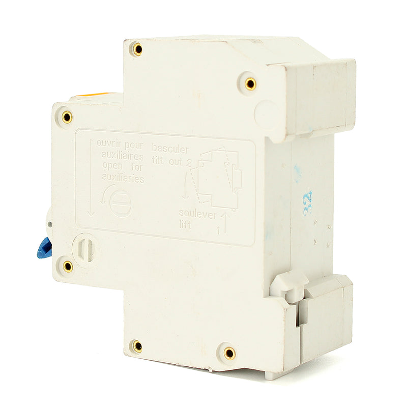 Miniature Circuit Breaker AC230V 50Hz 2P 32A Rated Current 30mA