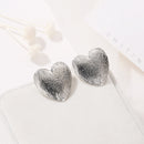 Retro Peach Heart Woman Earrings Frosted Metal Earrings Ethnic Style Exagge U9Z7