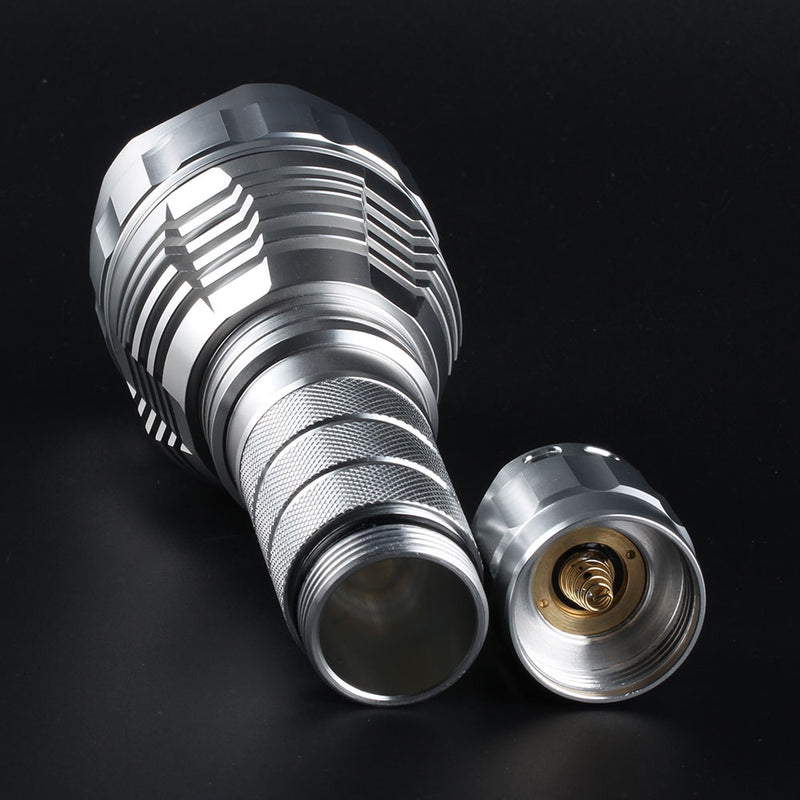 Sand Silver Color Convoy L2 XPL HI 1100LM 4Modes Steppess Dimming Tactical LED Flashlight with 2 Tubes