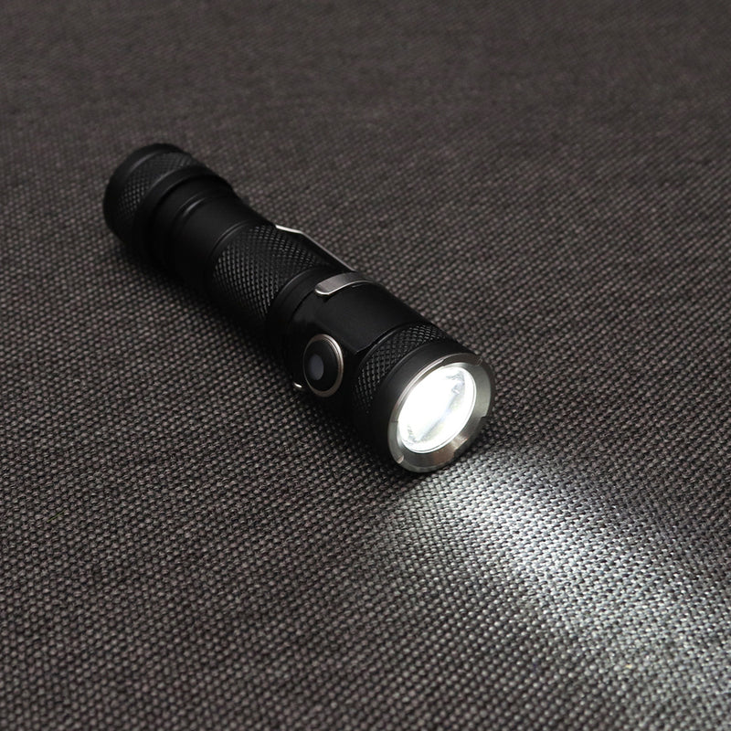 XANES XT03 OSRAM P9 6Modes 900Lumens Magnetic Tail EDC LED Flashlight