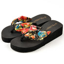 Women's Sandals Non-Slip Wearable Ultralight Beach Sandals Slippers Bath Slippers