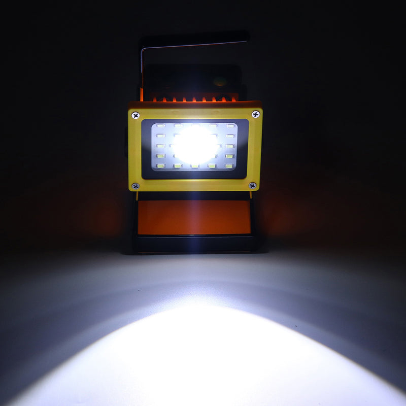 TEMPSA 30W 2400LM Projecteur LED Rechargeable Work Light Fishing Lamp