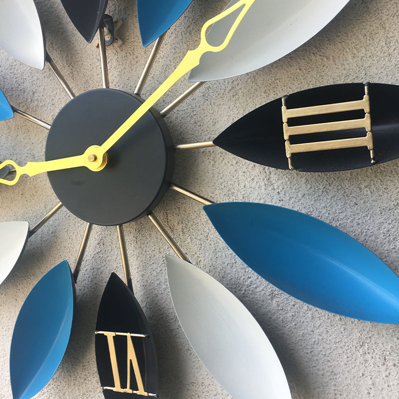 Loskii Antique Industrial Wind Iron Leaves Wall Clock Novel Style American Retro Metal Wall Clock