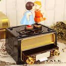 Romantic Couple Retro Radio Model Mechanical Music Box Gift Choosing, 13x12x16cm/5.12x 4.72 x 6.30inch