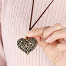 Classic Women Small Heart Chain Pendant Necklace Lovely Peach Heart Necklace