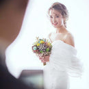 Bridal Wedding Holding Bouquets Bridesmaid Toss Bouquet Home Table Flora