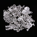 20 Pieces Antique Silver Mixed Christmas Charms Pendants Dangle Beads for Crafting, Jewelry Findings Making Accessory For DIY Necklace Bracelet