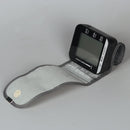 LCD Blood Pressure Monitor Fully Automatic Electronic Voice Broadcast CE ROHS Wrist Blood Pressure Monitor Heart Rate Pulse Meter