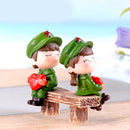 Mini Lifelike Soldiers Couple Statue Home Garden Landscape Decor Sculpture