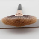 Professional Wood Handle Fan Shape Makeup Brush Face Powder Foundation Highlighting Large Brush Cosmetic Tool