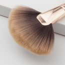 Professional Wood Handle Fan Shape Makeup Brush Face Powder Foundation Highlighting Large Brush Cosmetic Tool