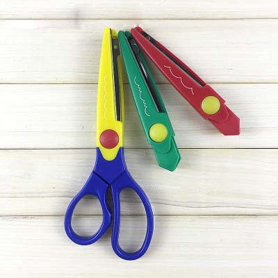 M&G 91408 Lace Scissors Hand-Crafted Set With Wavy Pattern Removable Head