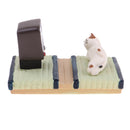 1/12 Dollhouse Miniature Resin Creative Ornaments Cat Watching TV Model Fairy Garden Decor Mobile Phone Stents