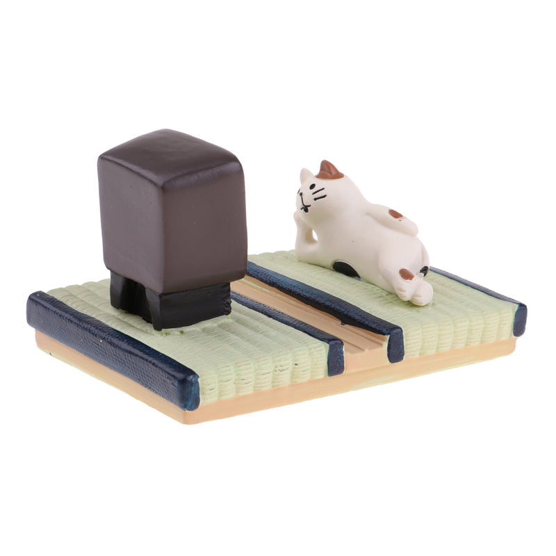 1/12 Dollhouse Miniature Resin Creative Ornaments Cat Watching TV Model Fairy Garden Decor Mobile Phone Stents