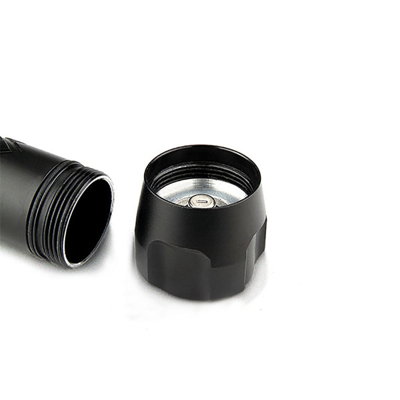 UniqueFire UF-1504 /L2 1200LM Brightness Zoomable LED Flashlight