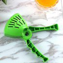 Kitchen Non-slip Plastic Handle Manual Lemon Squeezer Juicer Green