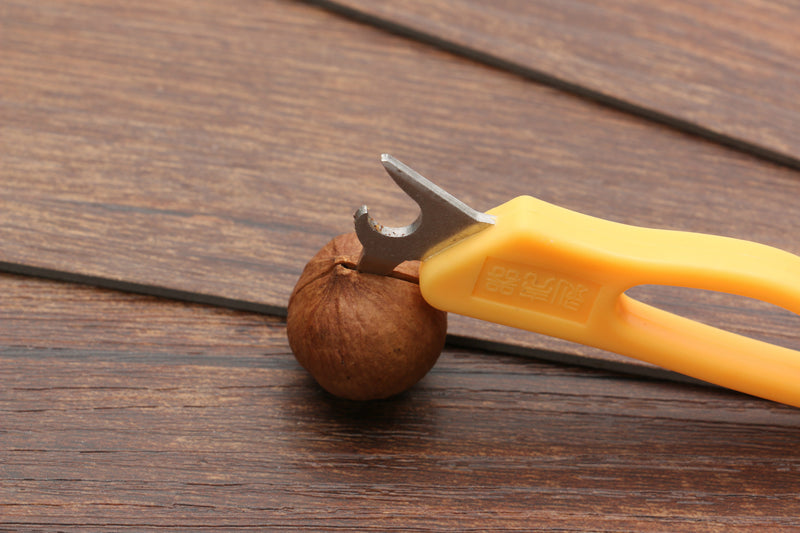 2Pcs Quick Nutcracker Walnut Pliers Sheller Home WalNutcracker Nut Opener