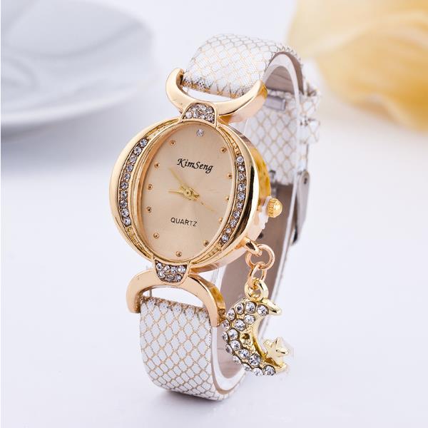 Fashion Moon Pendant Casual Bilateral Drill Oval Women Wristwatch