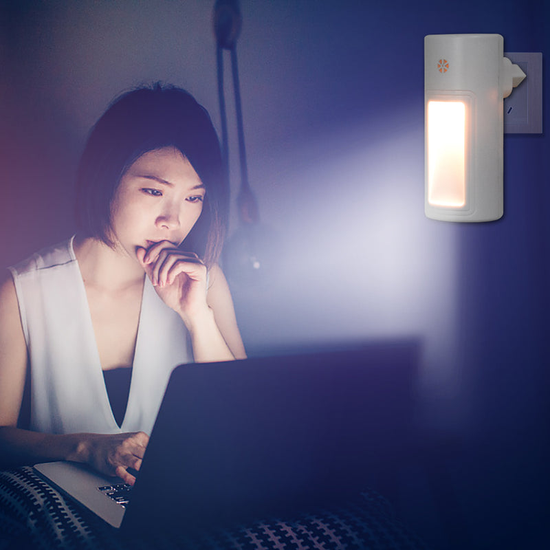 Plug-in Light-controlled Sensor LED Bedside Night Light Wall Lamp AC100-240V
