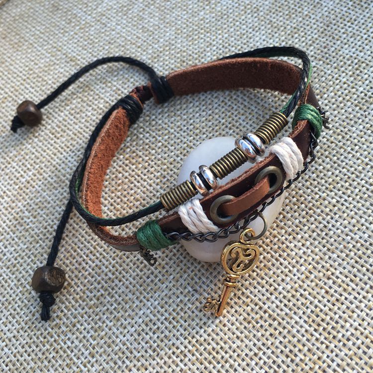 1 Pair Trendy Lock and Key Pendant Lover's Charm Leather Couple Bracelet Valentine's Day Gift