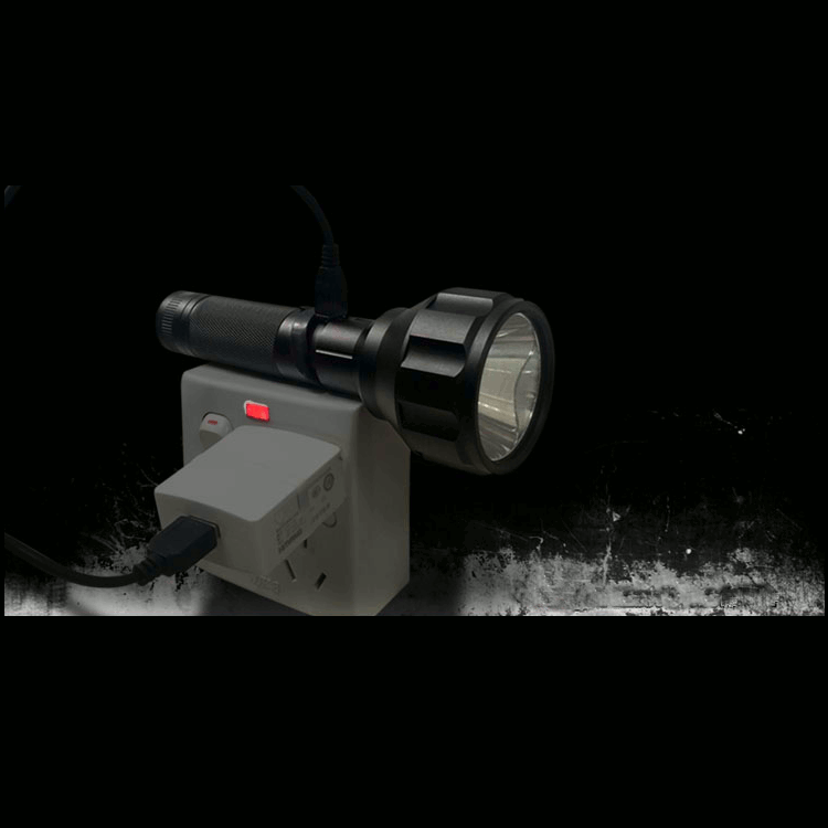 NiteFox UC25  U2 800LM 4Modes Dimming USB Dual-Switch Big Head Long Shot LED Flashlight