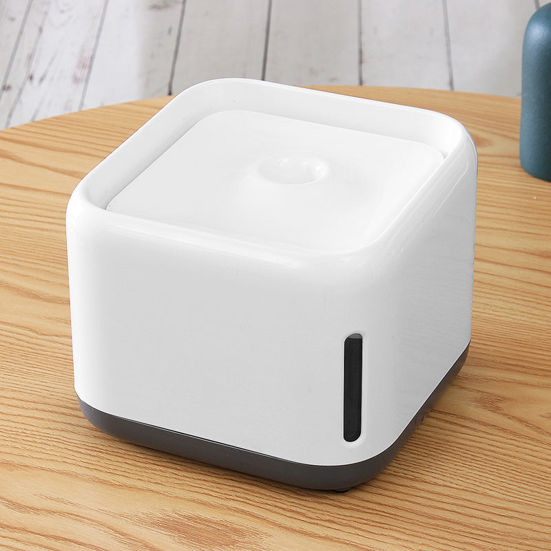 2.3L Pet Drinking Fountain Automatic Water Dispenser Cat Dog Puppy Drinker Feeder Waterer