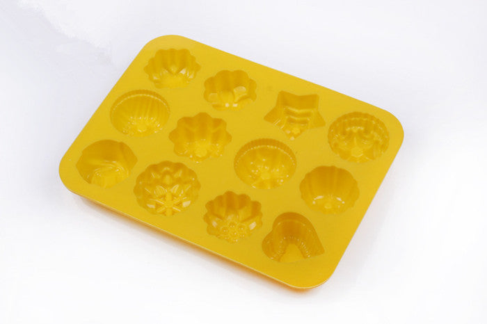 Multipurpose 12 Holes Flowers Silicone Cake Mold Ice Cream Mold Jelly Pudding Mold Chocolate Mold