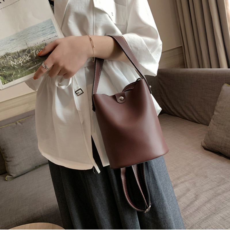 3.8L Women PU Leather Bucket Bag Portable Handbag Leisure Shoulder Bag Outdoor Travel