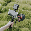 YELANGU PC09 Handheld Grip Holder Bracket + Photography Fill Light + Microphone with Mobile Phone Metal Clamp (Black)
