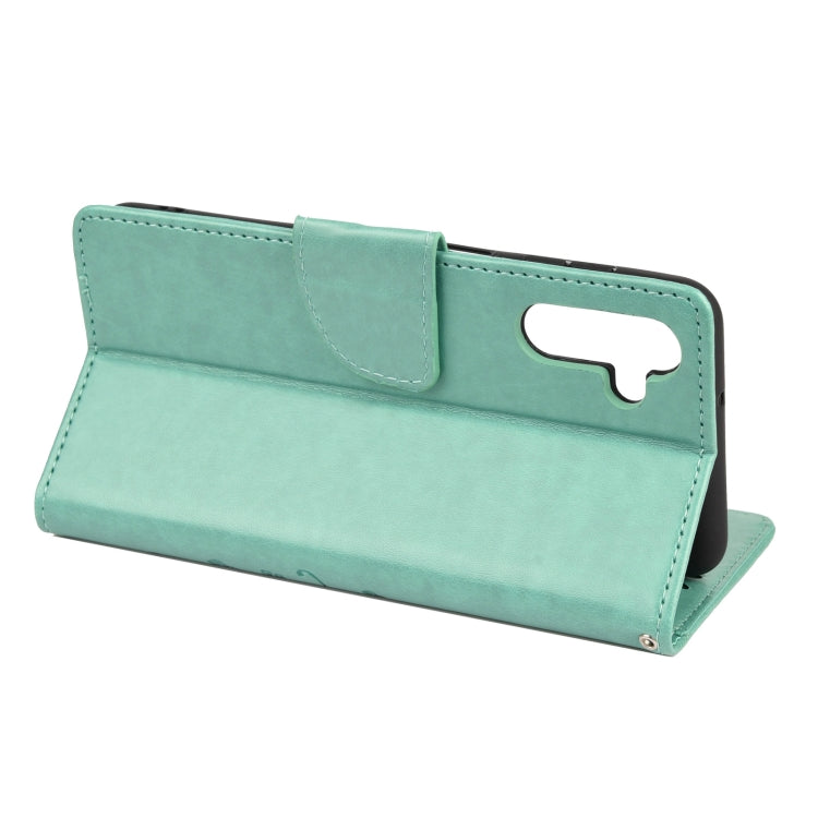 For Samsung Galaxy A13 5G Butterfly Flower Pattern Horizontal Flip Leather Phone Case with Card Slot & Holder(Green)