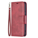 For Samsung Galaxy S22 5G Retro Lambskin Texture Pure Color Horizontal Flip Leather Phone Case with Holder & Card Slots & Wallet & Lanyard(Red)