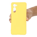 For Motorola Edge 30 Pure Color Liquid Silicone Shockproof Phone Case(Yellow)