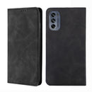 For Motorola Moto G62 5G Skin Feel Magnetic Horizontal Flip Leather Phone Case(Black)
