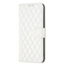 For Motorola Moto G62 Diamond Lattice Wallet Leather Flip Phone Case(White)