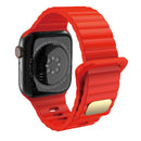Breathable Skin-friendly Silicone Watch Band For Apple Watch Ultra 49mm / Series 8&7 45mm / SE 2&6&SE&5&4 44mm / 3&2&1 42mm(Red)