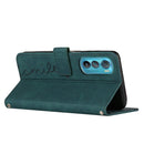 For Motorola Edge 30 Skin Feel Heart Pattern Leather Phone Case With Lanyard(Green)
