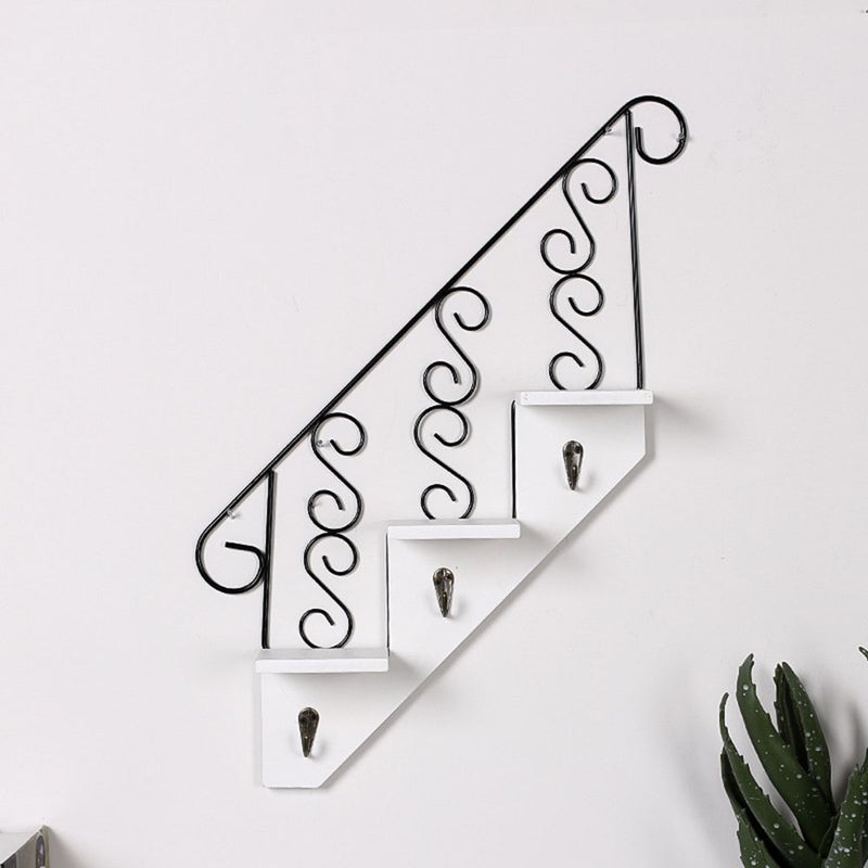 Iron Hanging Basket Wall Mounted Decoration Innovative Flower Pots Shelf  ortw