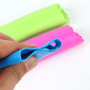 5 PCS Soft Resin Tube Shaped Reusable Magic Handheld Rolling Garlic Peeler Kitchen Tools (Random Color Delivery)