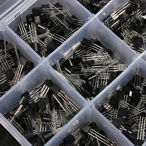 Geekcreit 600 Pcs 15 Value x 40 Pcs Transistor TO-92 Assortment Box Kit With Box