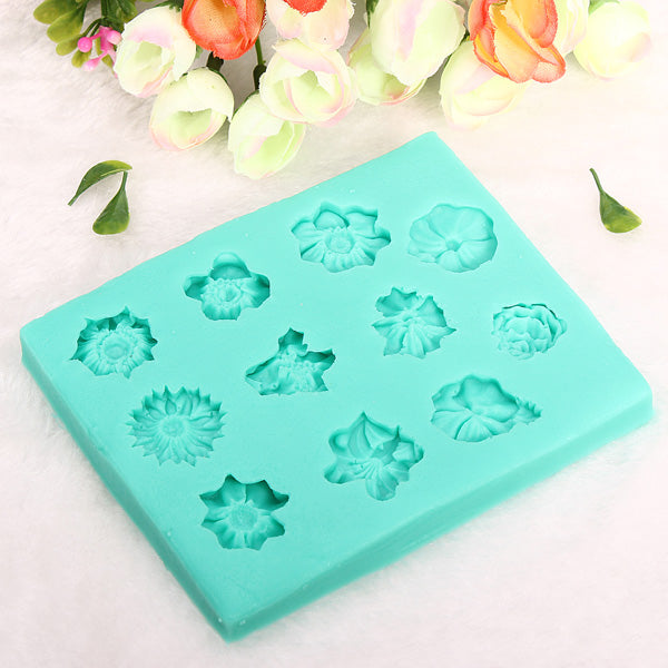 3D Flower Cake Mold Silicone 11 Holes Fondant Mould