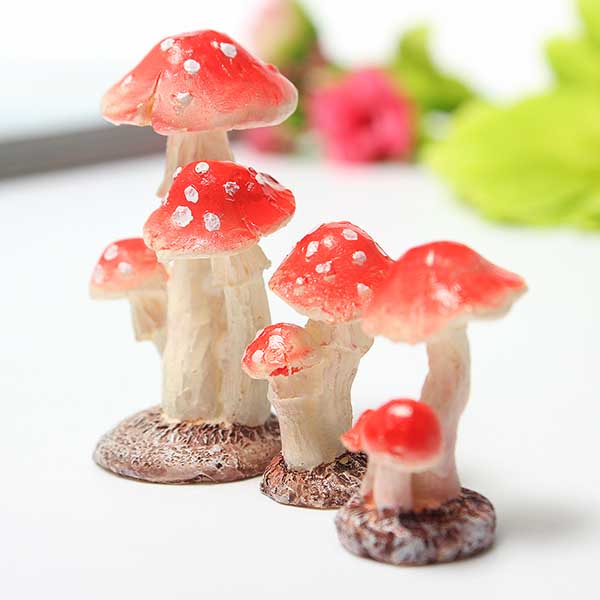 Mini Landscape Resin Mushroom Home Office Garden Decoration