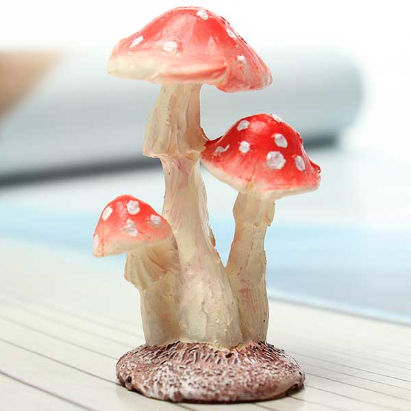 Mini Landscape Resin Mushroom Home Office Garden Decoration