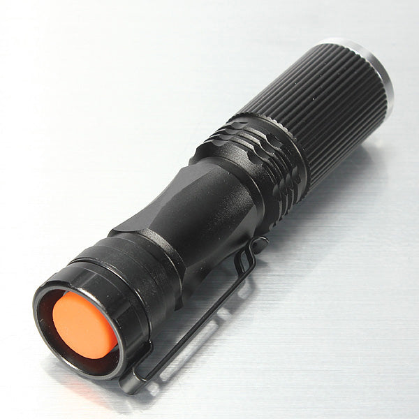 MECO XPE-Q5 600LM Zoomable LED Flashlight+Battery+Charger
