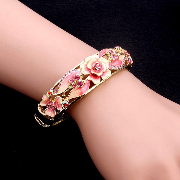 Retro 18K Gold Plated Rhinestone Bracelets Elegant Butterfly Flowers Bangle Bracelet For Women